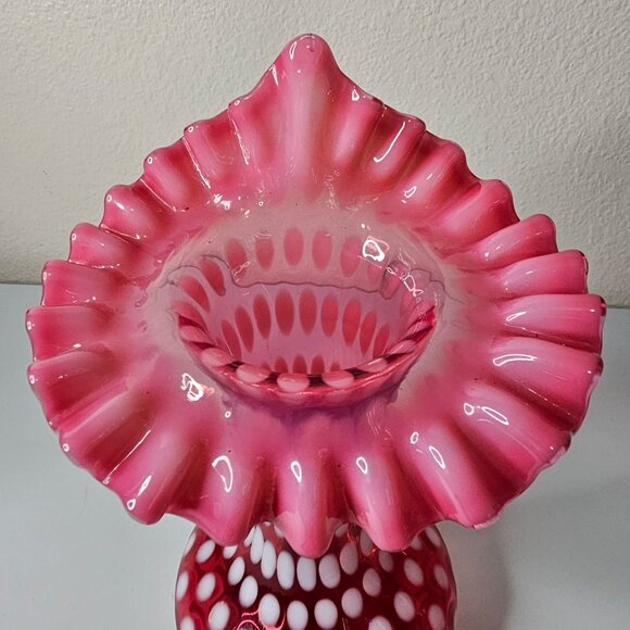 Fenton Glass Jack In The Pulpit Tulip Vase Cranberry White Polka Dot Ruffle 9" - Picture 3 of 8